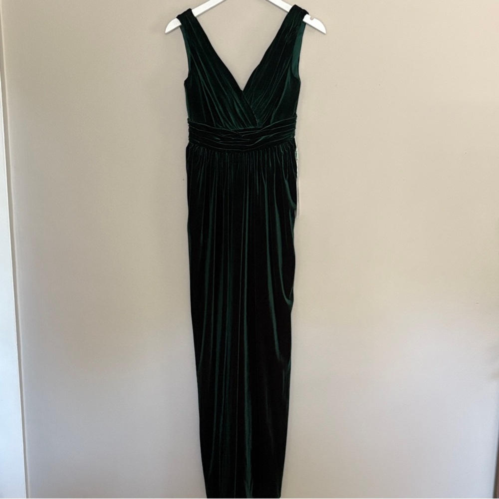 Elegant Forest Green Evening Gown